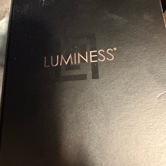 Luminess airbrush makeup kit with makeup & handheld airbrush ALL NEW - Picture 2 of 5